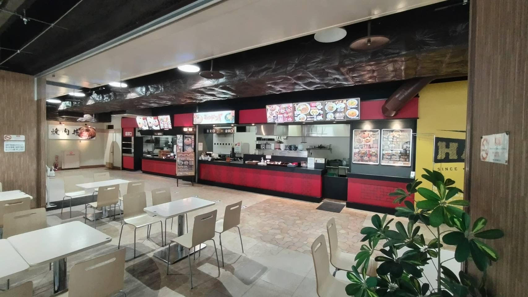 フードコート 安芸店 ミョンドンヤ アニー つるつる フジファミリーフーズ