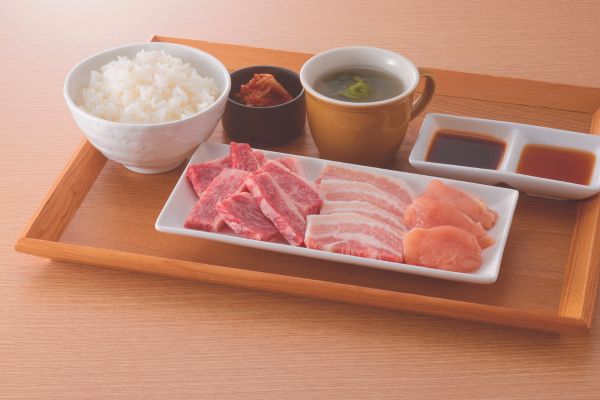 焼肉食堂炎蔵 牛・鶏・豚焼肉定食