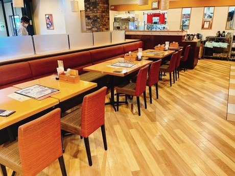 和食どんと長門店内